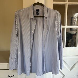 Gap Men's Button Down Casual Shirt